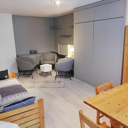 Aux Pieds, Balcon Sud, 3 Pers, - Fr-1-514-33 * Courchevel