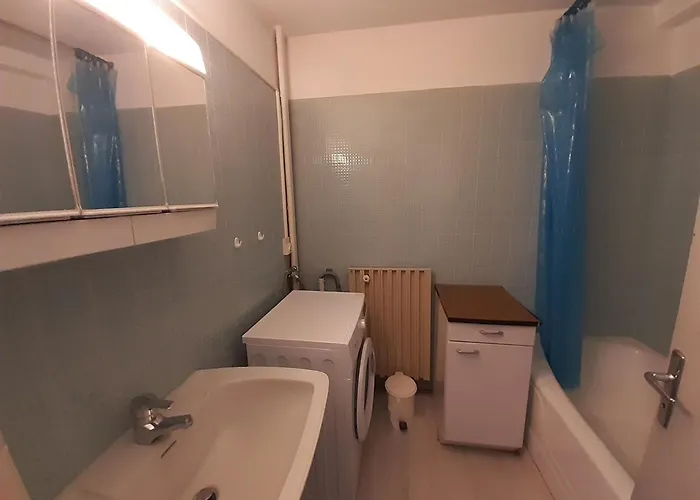 Aux Pieds Avec Parking - Fr-1-514-33 Lejlighed