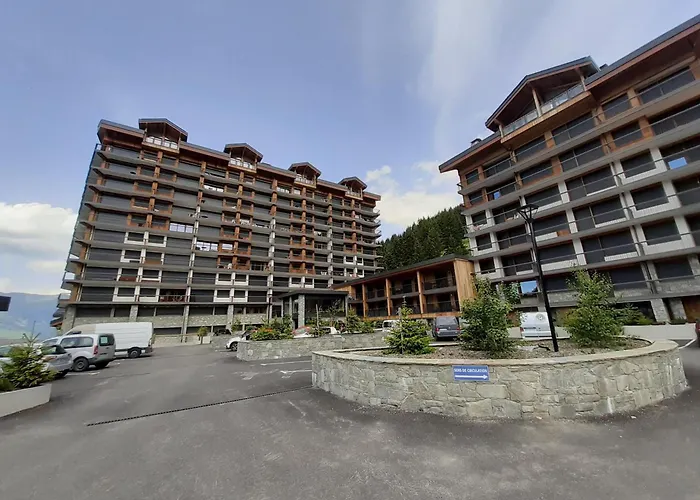 Aux Pieds Avec Parking - Fr-1-514-33 *