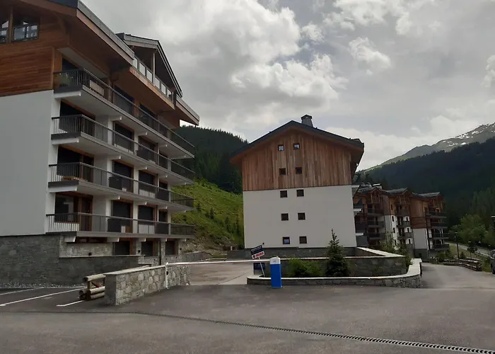 Aux Pieds Avec Parking - Fr-1-514-33 Courchevel